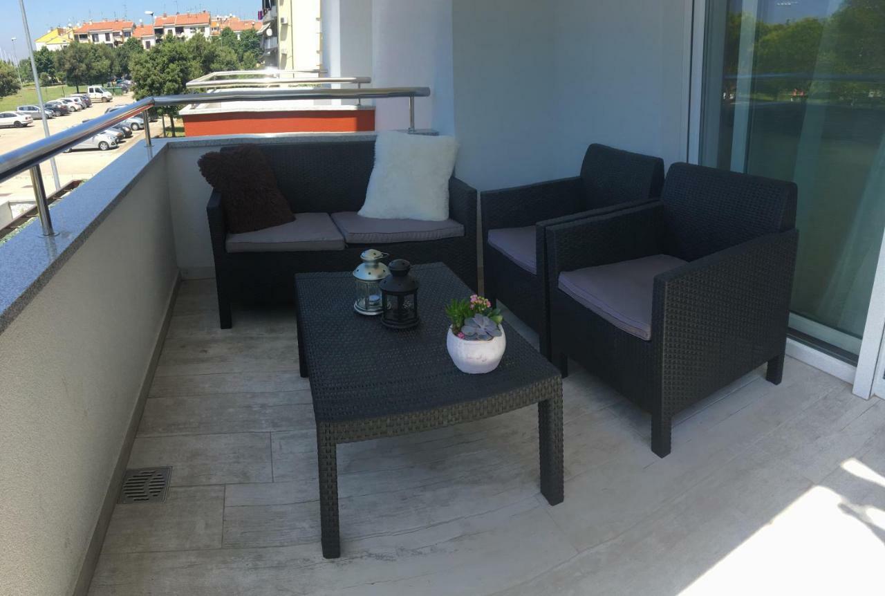 Holly Apartman 乌马格 外观 照片